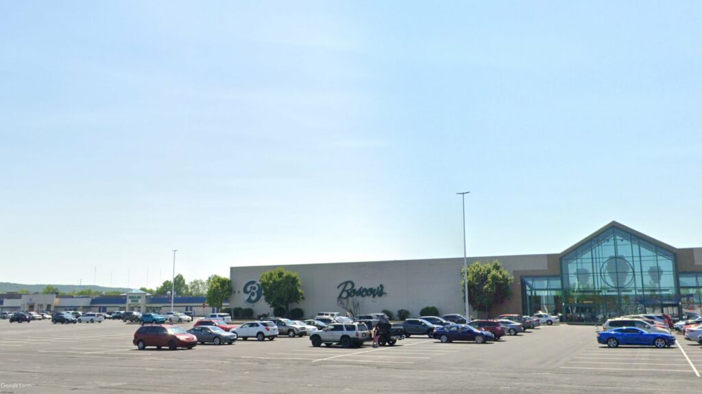 7211 fairlane village mall